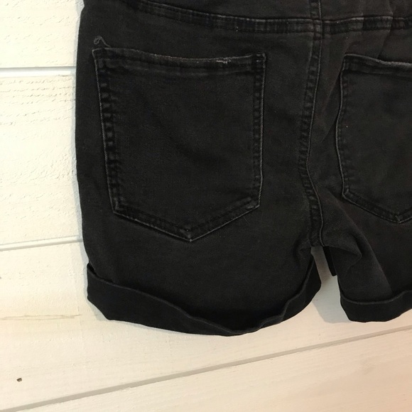 Black jean shorts - Picture 4 of 4